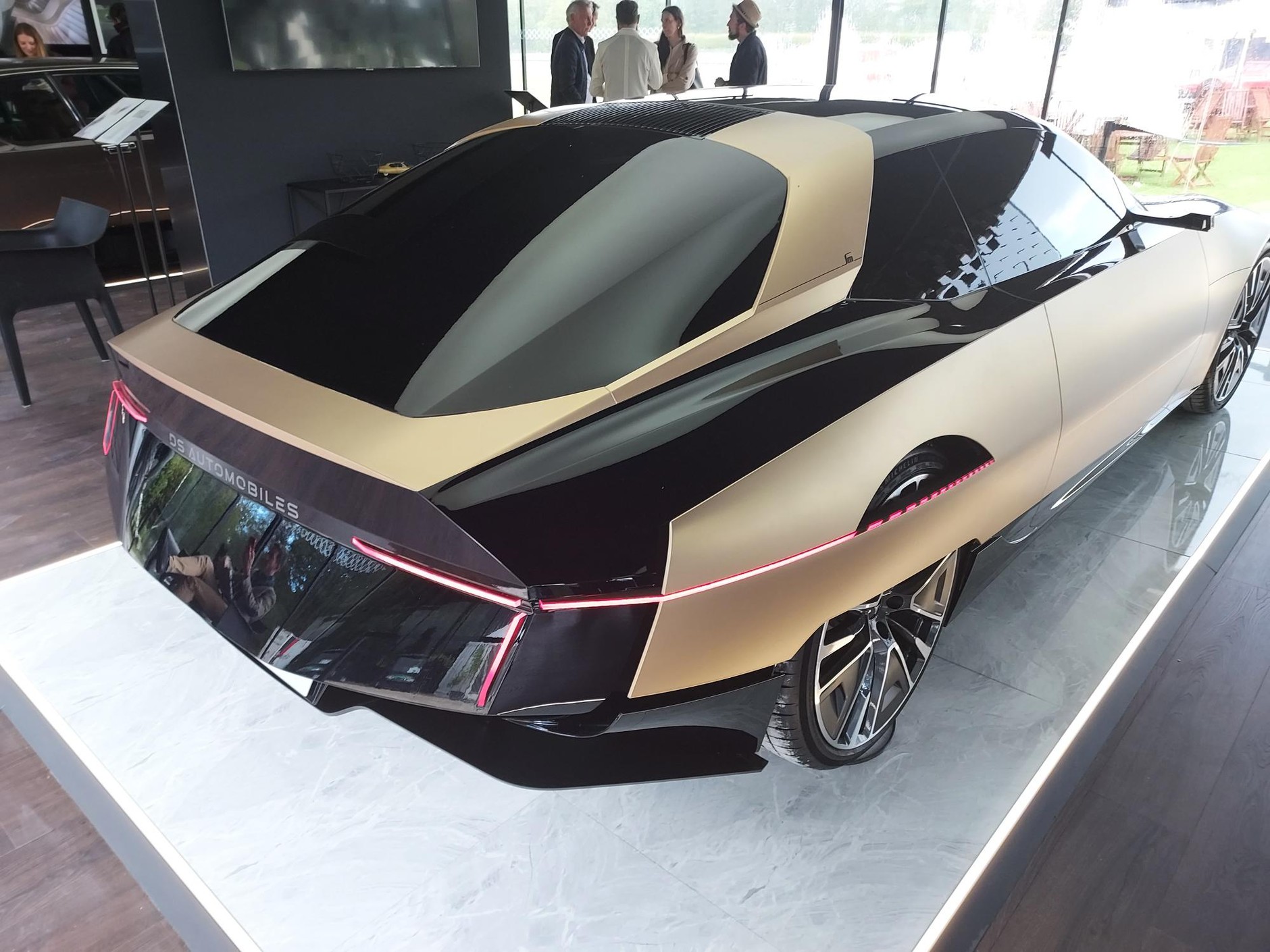 SM Tribute – studium projektowe