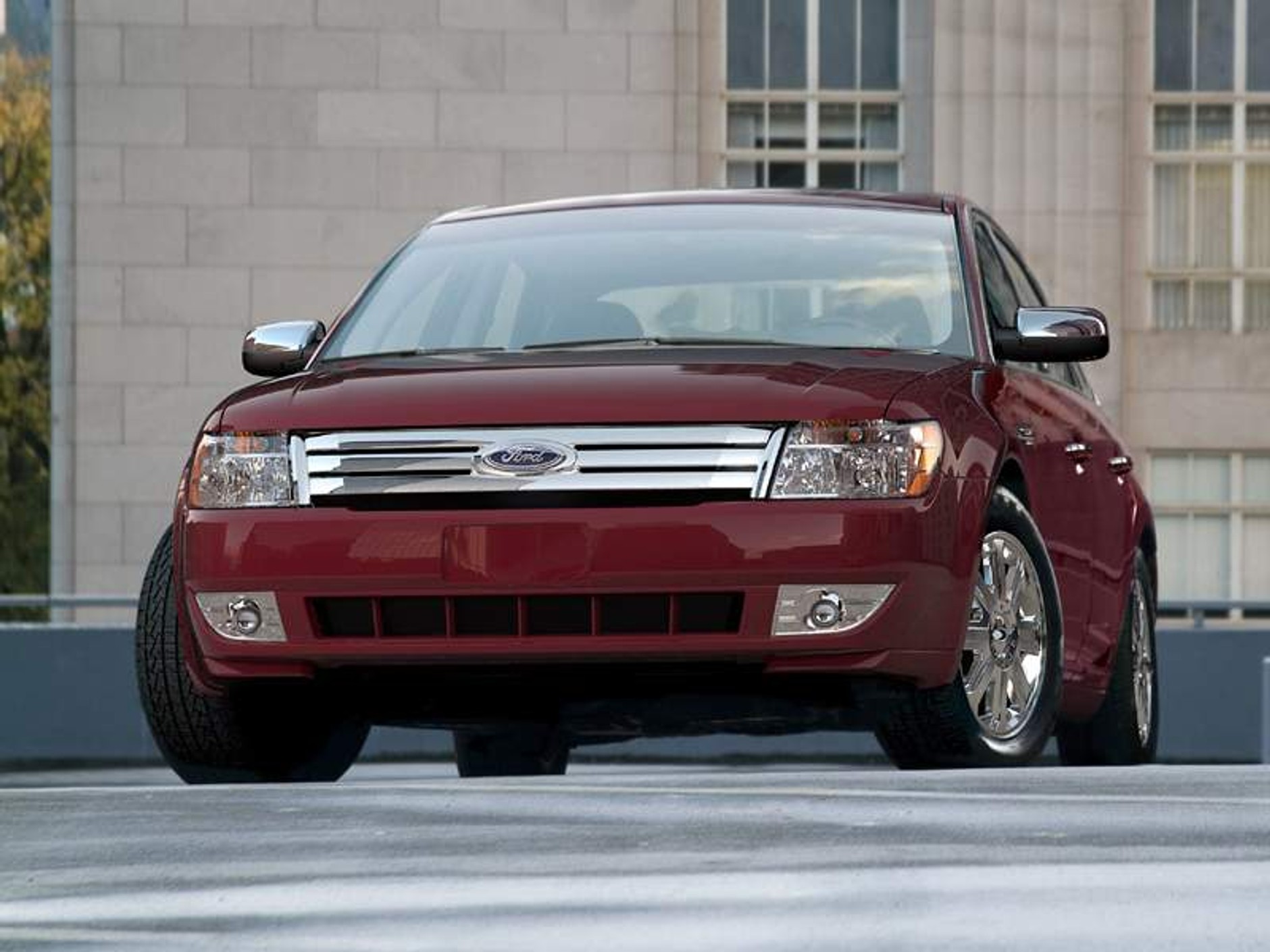 Detroit 2007: facelifting dla Forda Five Hundred
