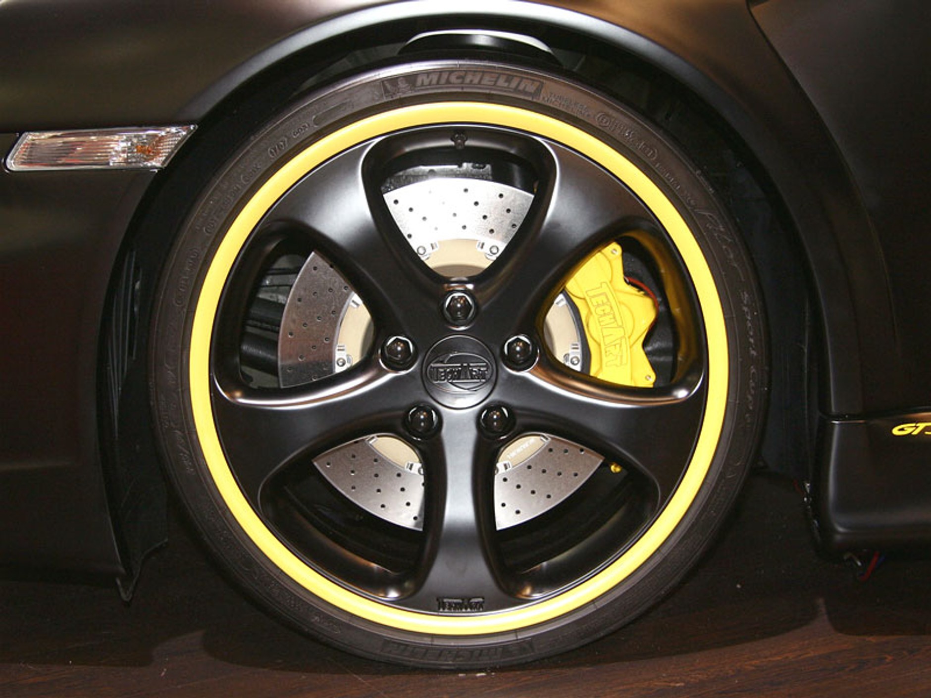 Essen Motor Show 2007: Moc i elektrownia pod maską (fotogaleria 3)