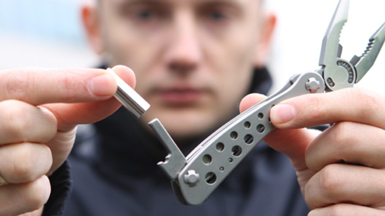 Multitool dla kierowcy - czy warto mieć go w aucie?