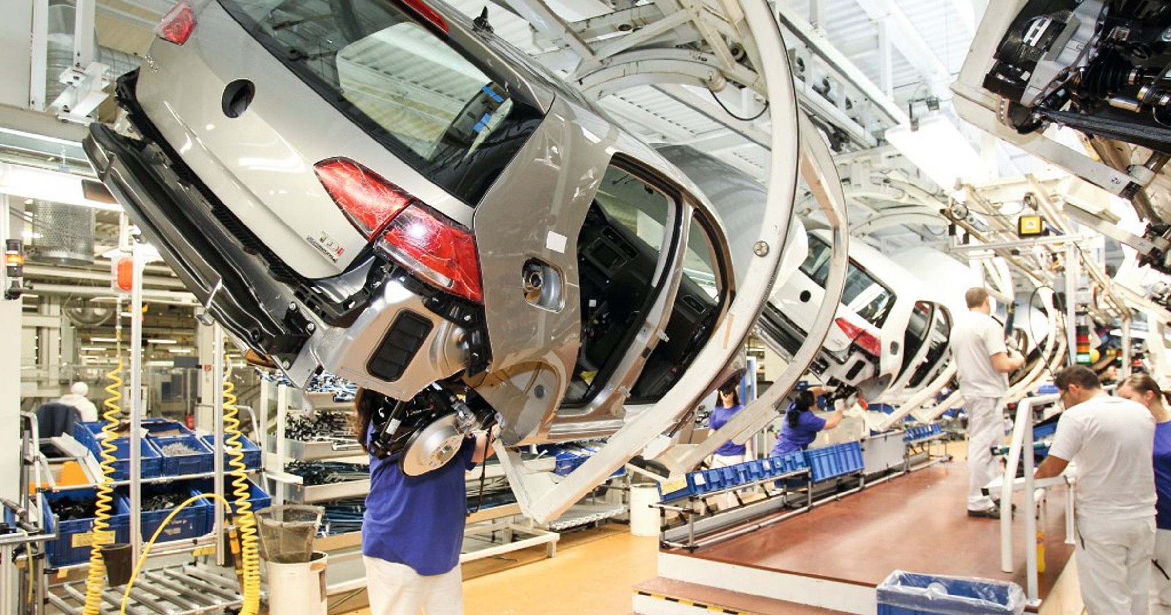 Volkswagen zwiększa produkcję Golfa