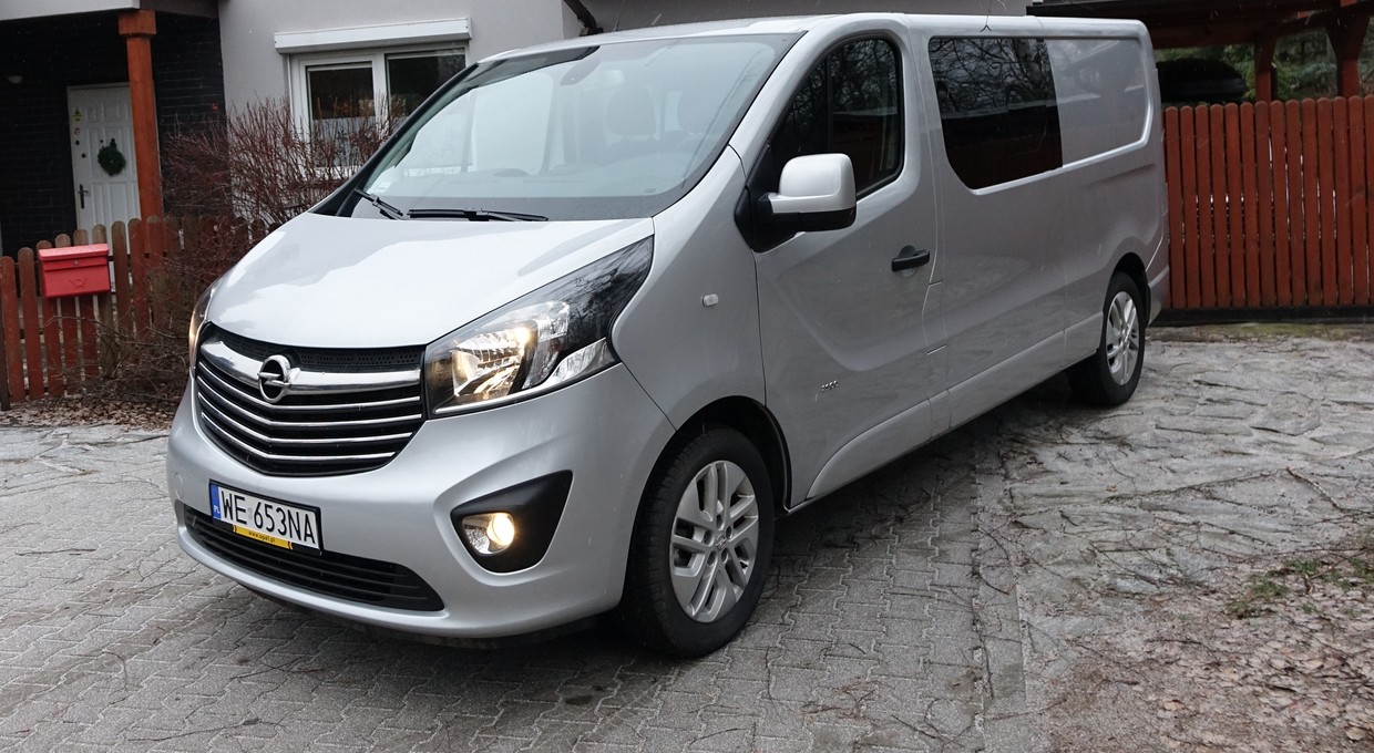 Opel Vivaro 1.6 biturbo - nadaje się nie tylko do firmy
