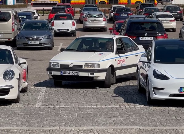 Ulubieniec Polaków trafił do floty Panka. Teraz możesz przejechać się Passatem B3
