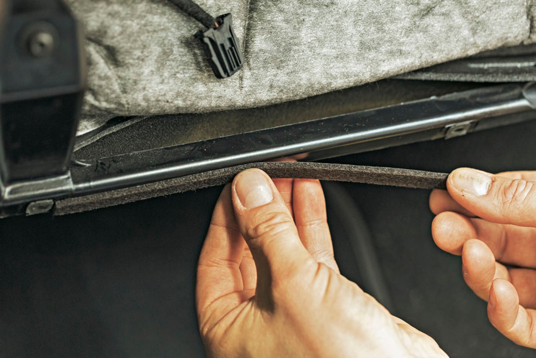 Jak usunać z auta stuki o trzaski