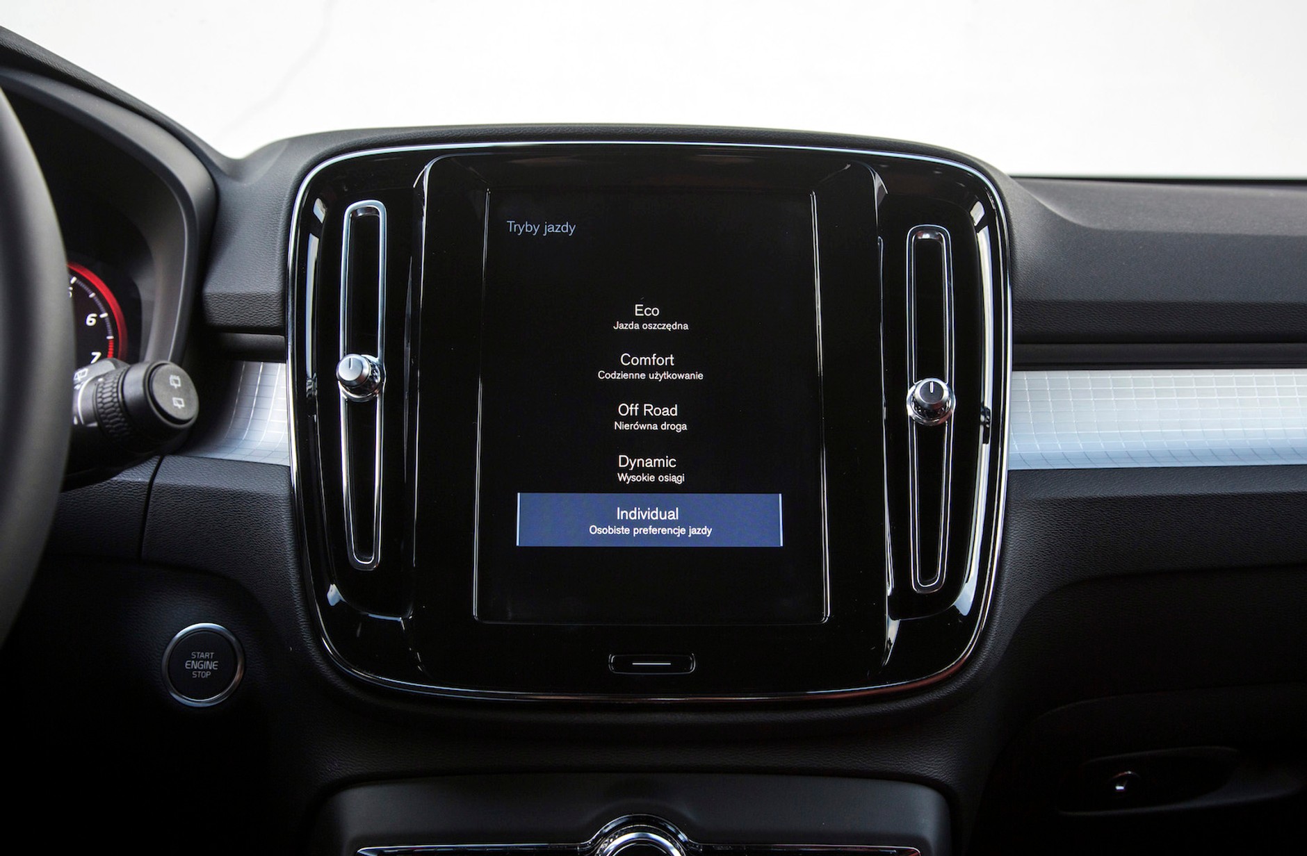 Volvo XC40 T5 AWD Momentum