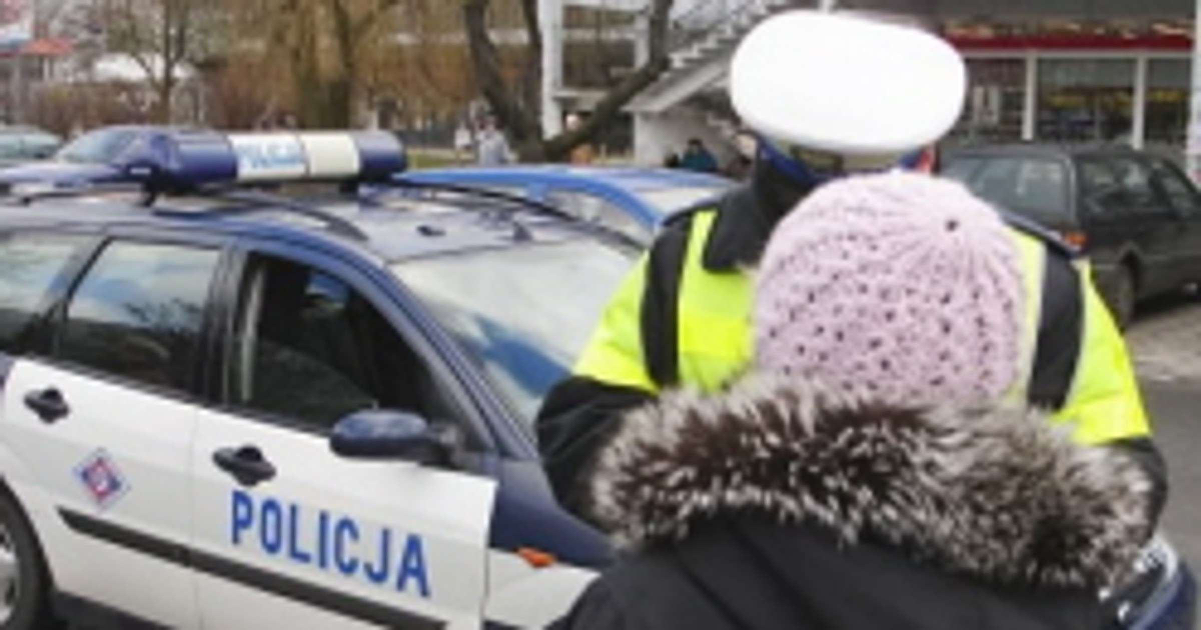 Samochód wjechał w ludzi w Warszawie