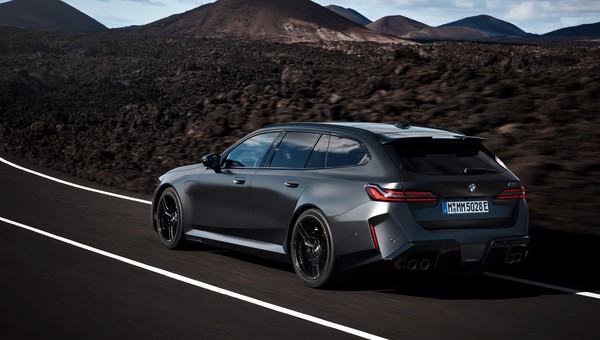 BMW M5 Touring już bez tajemnic. Musieliśmy na nie czekać 14 lat