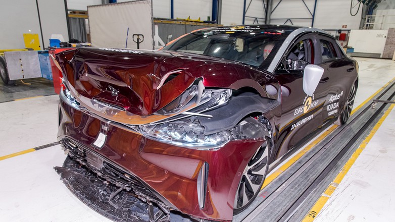 Crash-test: Lucid Air