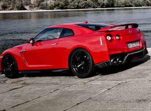 Nissan GT-R zniknął z cennika. Sprawdzamy, czy to koniec "Godzilli"