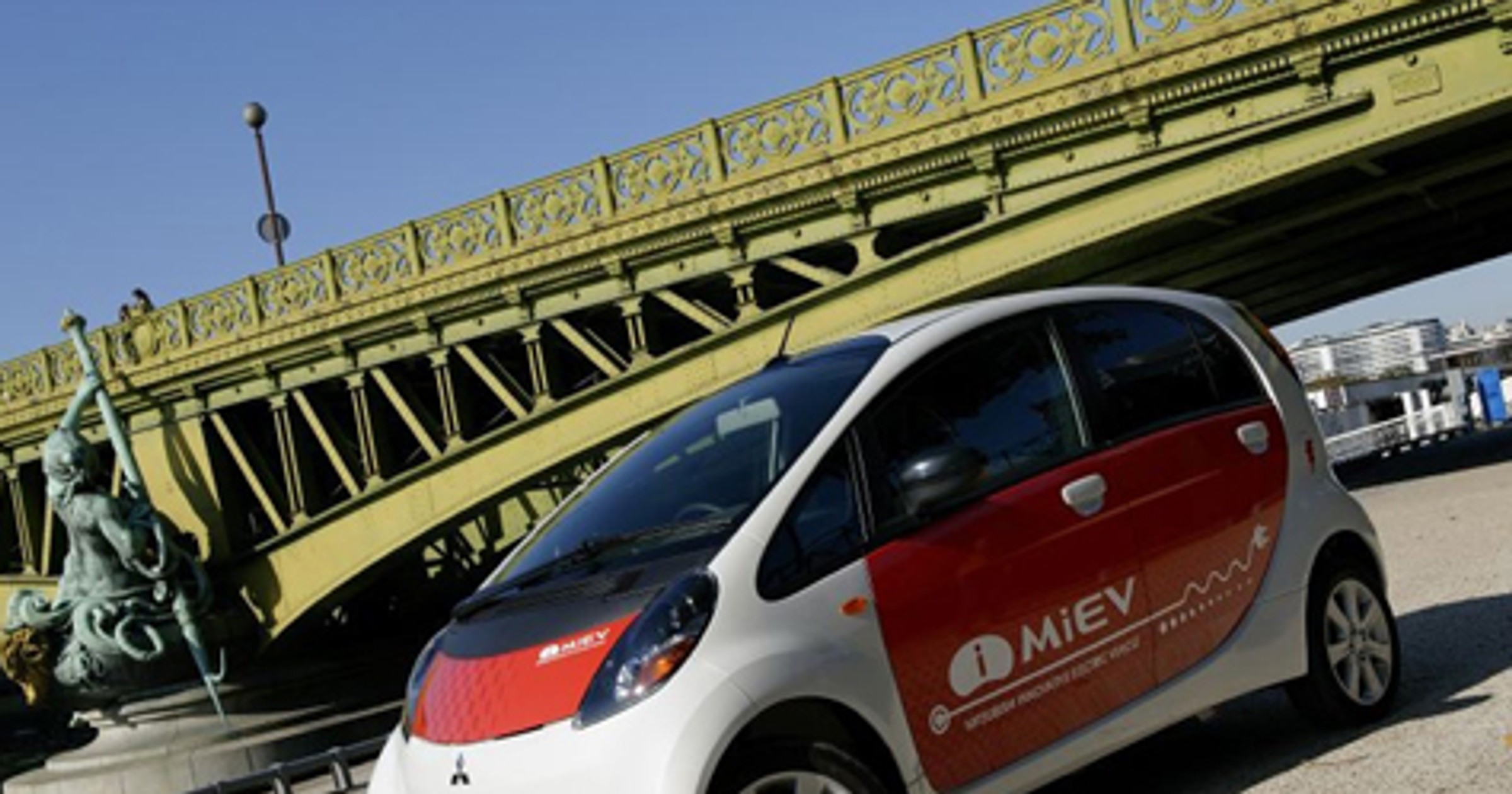 Mitsubishi i-MiEV - Maluch pod prądem