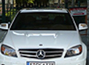 Mercedes C 63 AMG - Eksploduje mocą