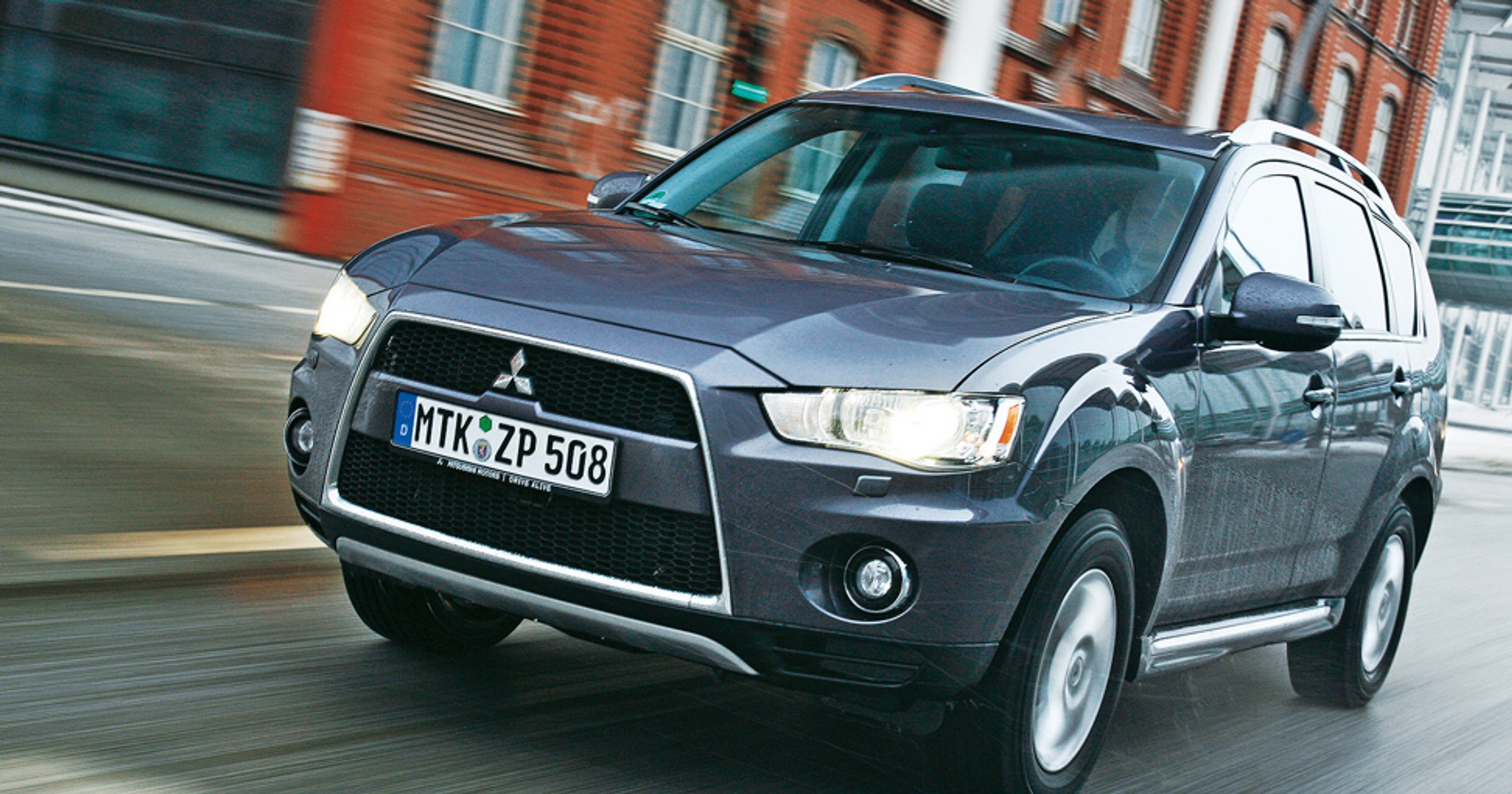 Mitsubishi Outlander: Do przodu bez śladu zadyszki