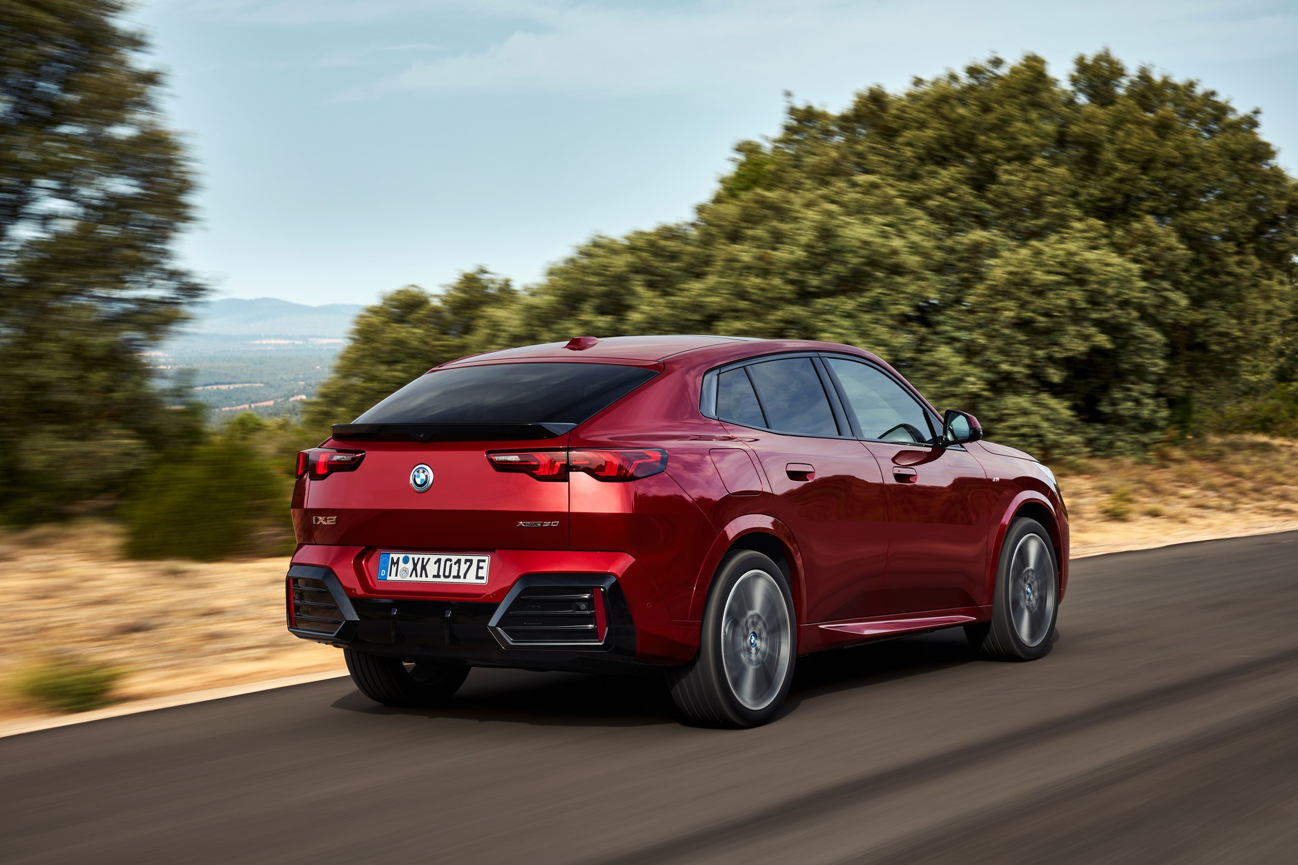 BMW iX2 (2024)