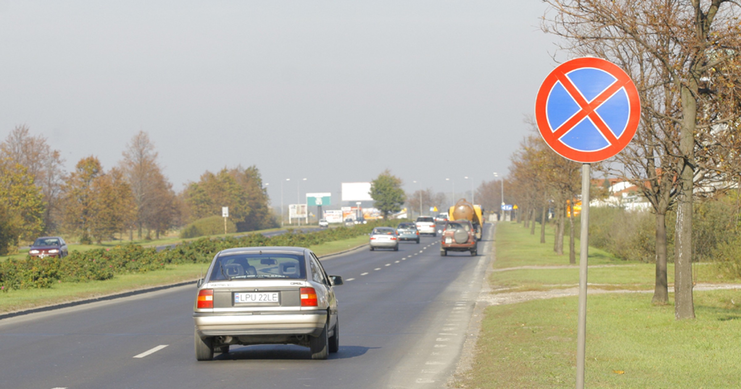 Gdzie można się zatrzymać? Czyli - Zatrzymanie i postój poza obszarem zabudowanym