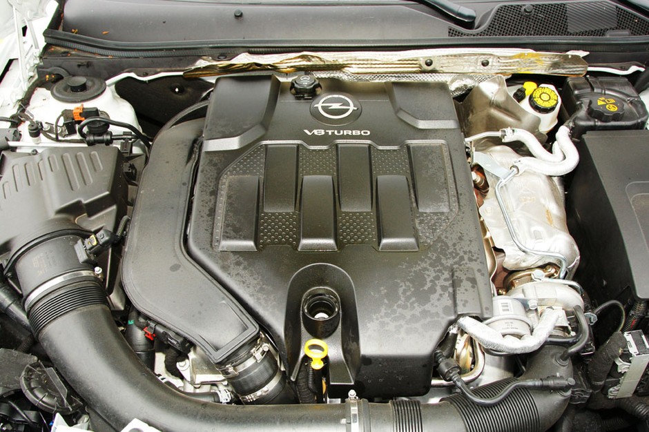 Silna, piękna i wysportowana - Opel Insignia OPC