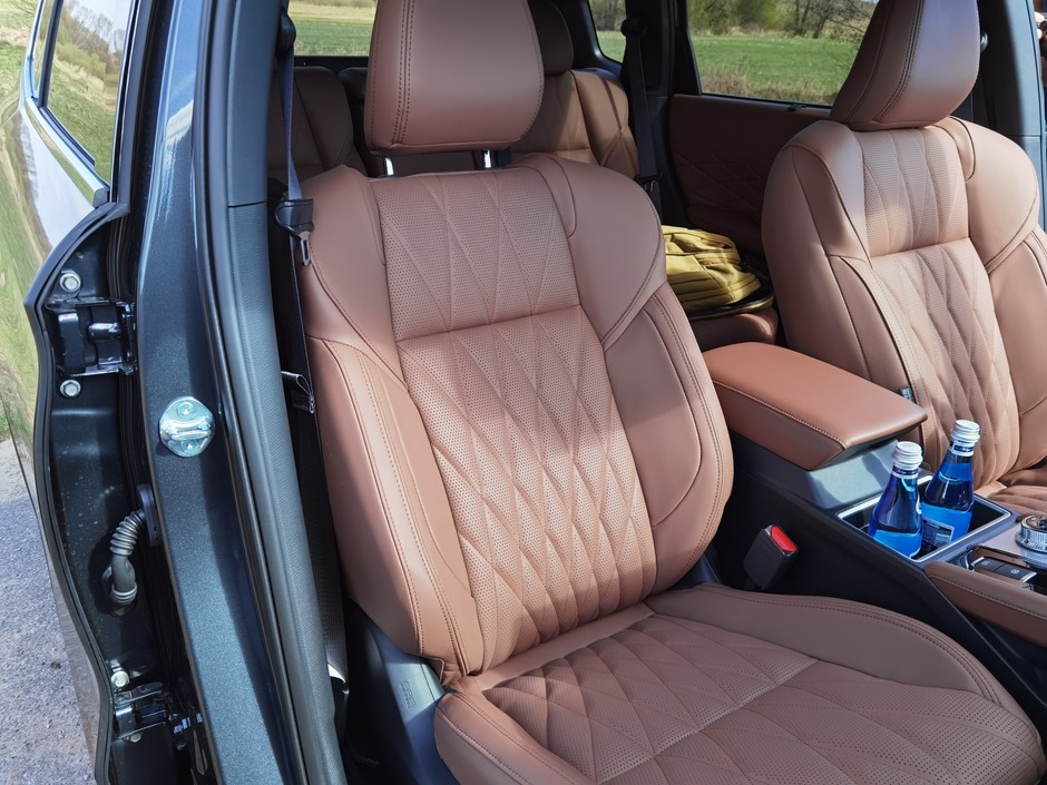 Mitsubishi Outlander PHEV