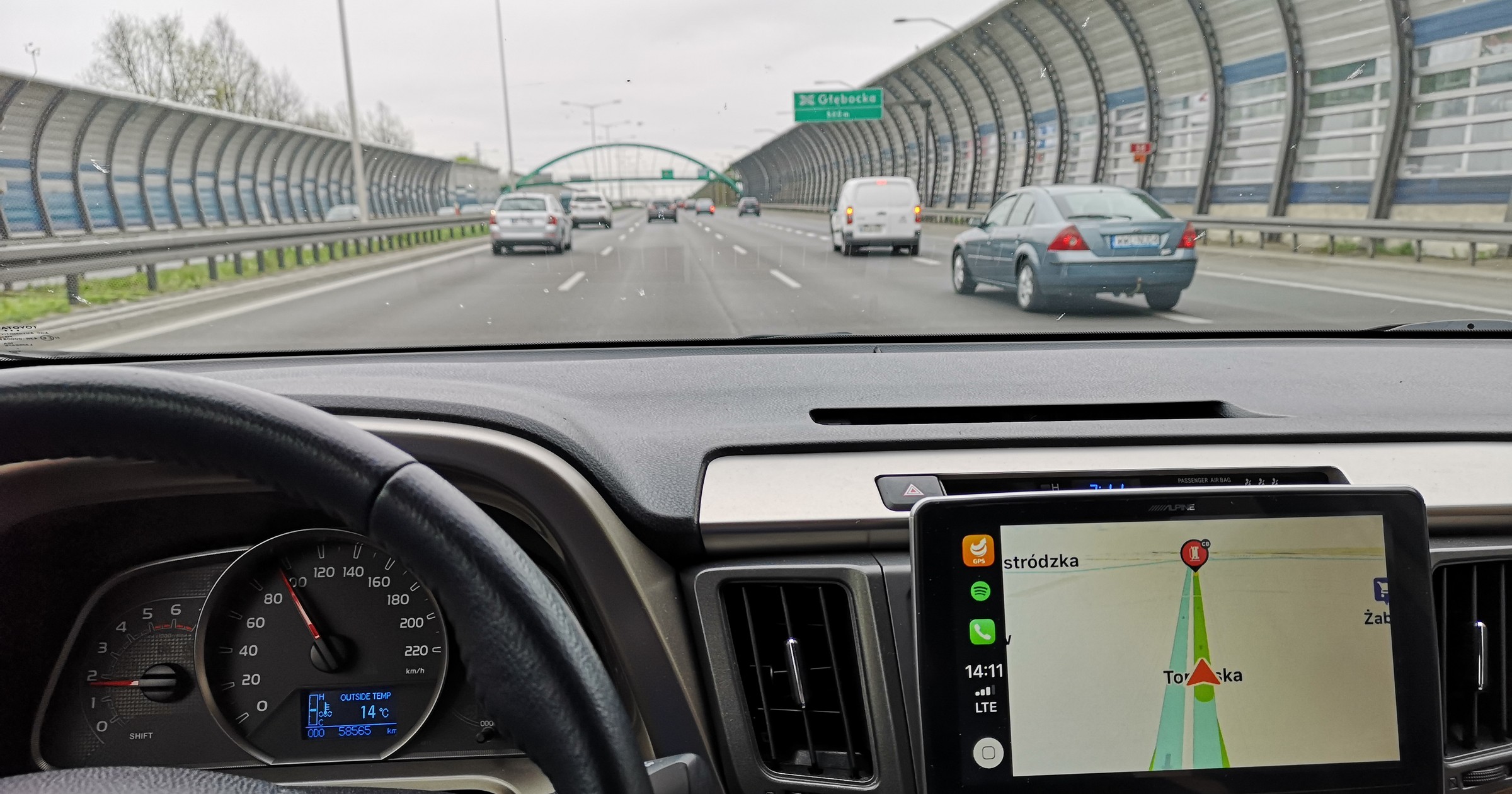 NaviExpert w Apple CarPlay