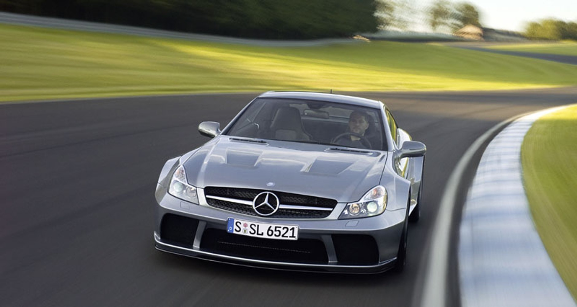 Mercedes: SL 65 AMG Black Series – luksusowe coupé (wideo)
