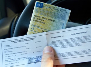Podwyżki OC nie pomogły. Ubezpieczyciele nadal pod kreską!