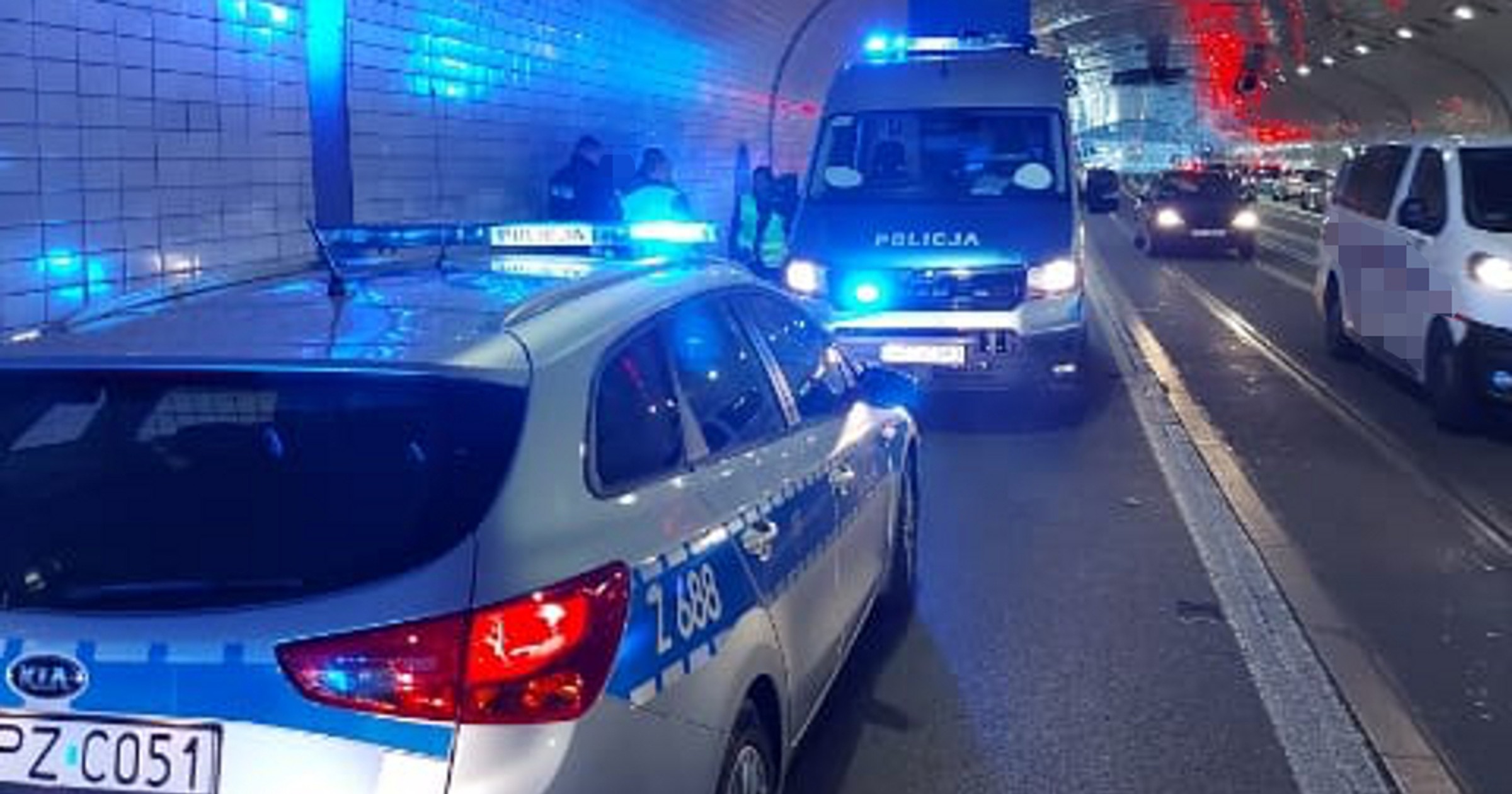 Mężczyzna wymachiwał bagnetami na trasie WZ