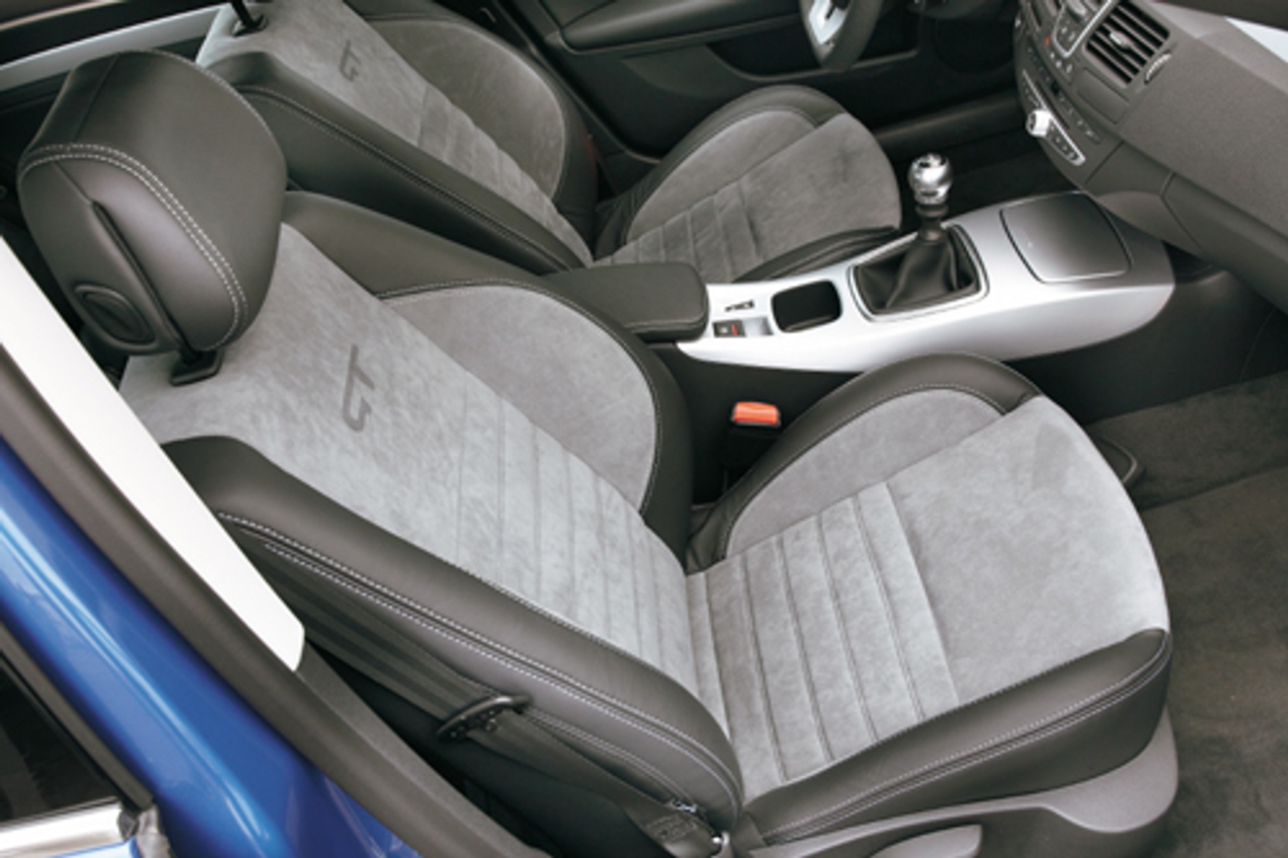 Renault Laguna GT - Skręca także tyłem