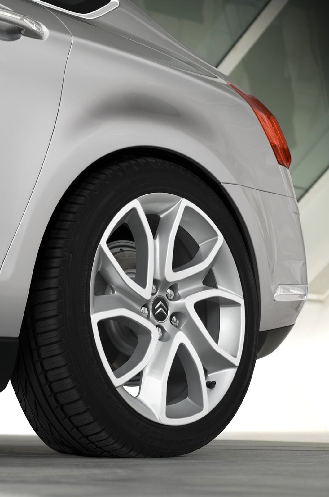 Nowy Citroën C5 już produkowany w Rennes