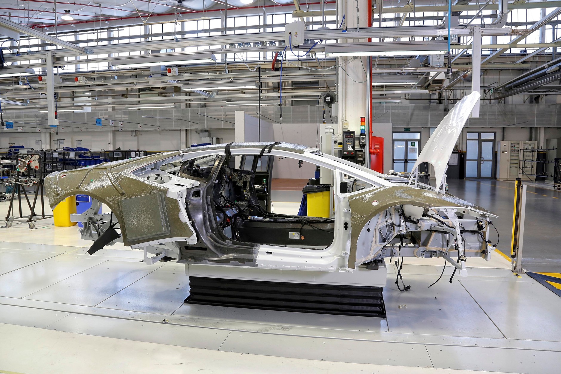 Jak powstaje Lamborghini Huracan?