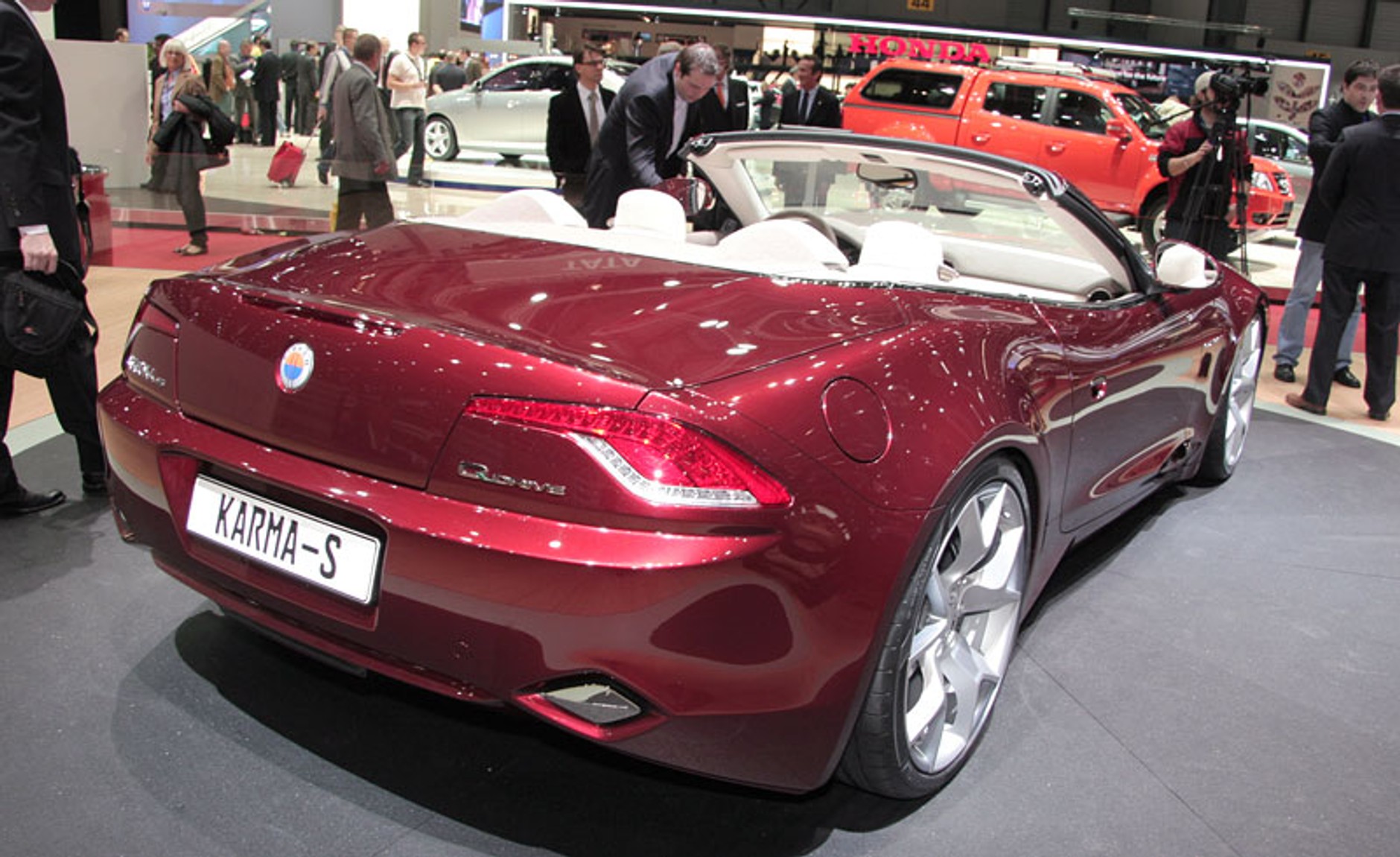 Genewa 2009: parada sportu i tuningu (fotogaleria)