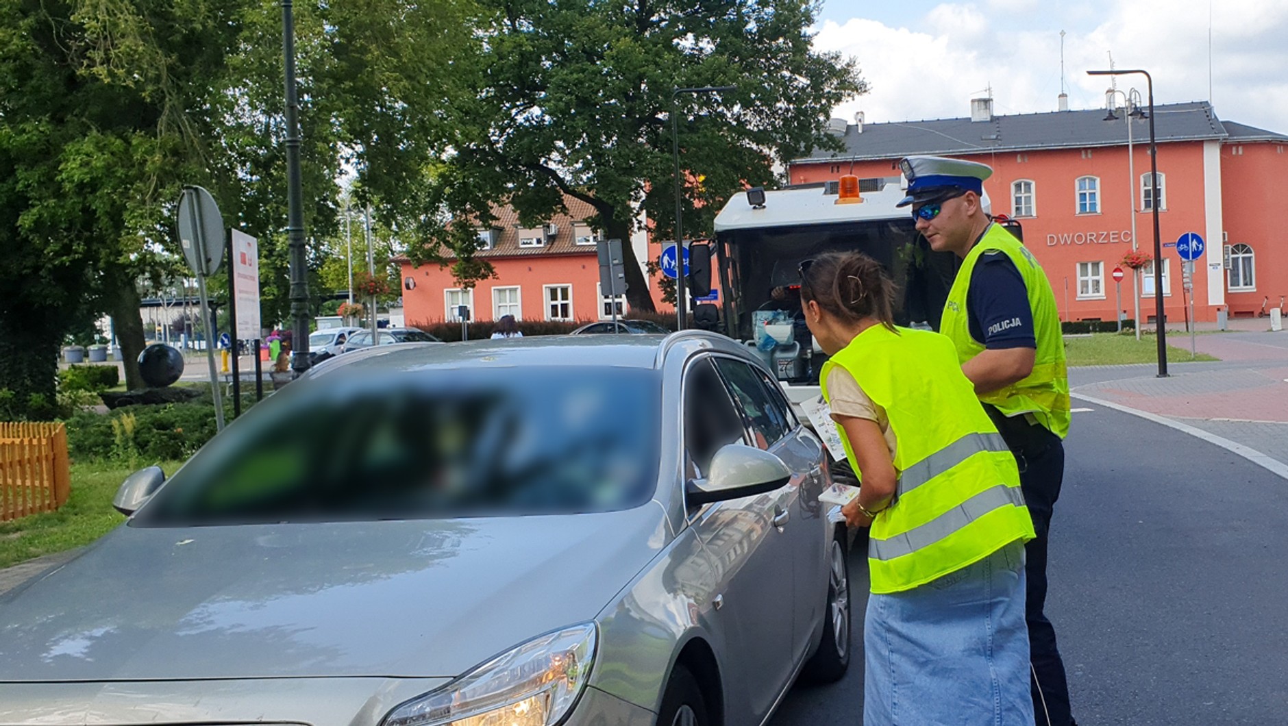 Obraz pochodzący z serwisu https://lubuska.policja.gov.pl/go/serwis-informacyjny/aktualnosci/51599,Dbamy-o-bezpieczenstwo-na-drogach-policjanci-przeciwko-nietrzezwym-kierujacym.html/policja.pl