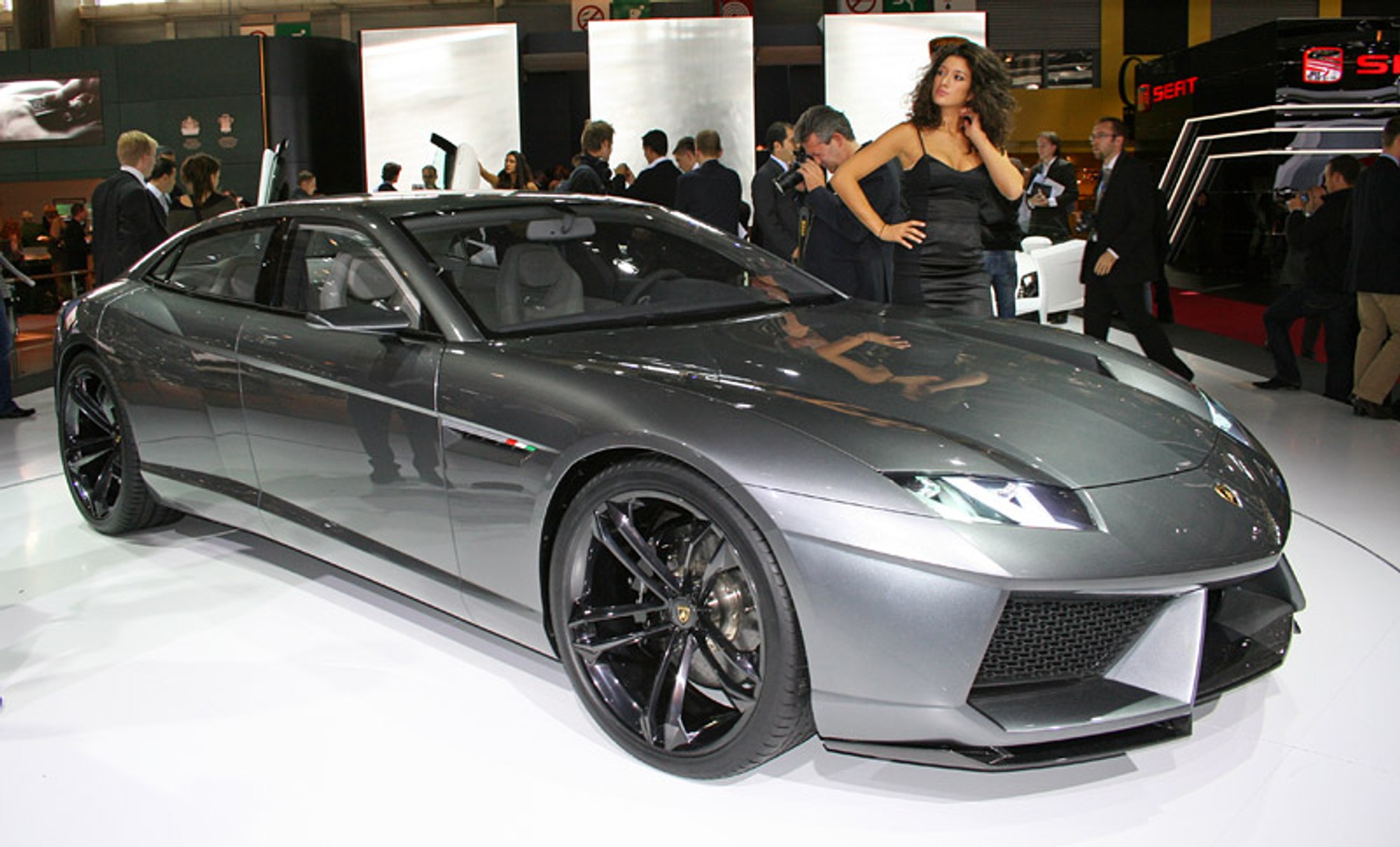 Paryż 2008: Lamborghini Estoque – co najmniej cztery lata do rozpoczęcia produkcji