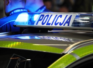 Policja zwróciła uwagę na pękniętą przednią szybę. I wtedy się zaczęło