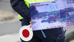 Miał 3 promile, Fiatem Punto uciekał przed policją. Prawie się wymknął... [WIDEO]