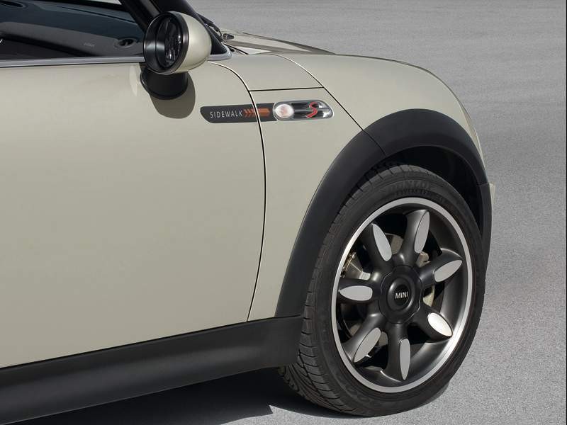 Mini Cabrio: premiera w Detroit