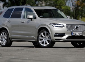 Używany SUV za 100 tys. zł. Lepsza prawie nowa Skoda Kodiaq czy starsze Volvo XC90?