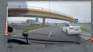 Kierowca Tesli dał "popis". Z węzła autostradowego zrobił tor wyścigowy [WIDEO]