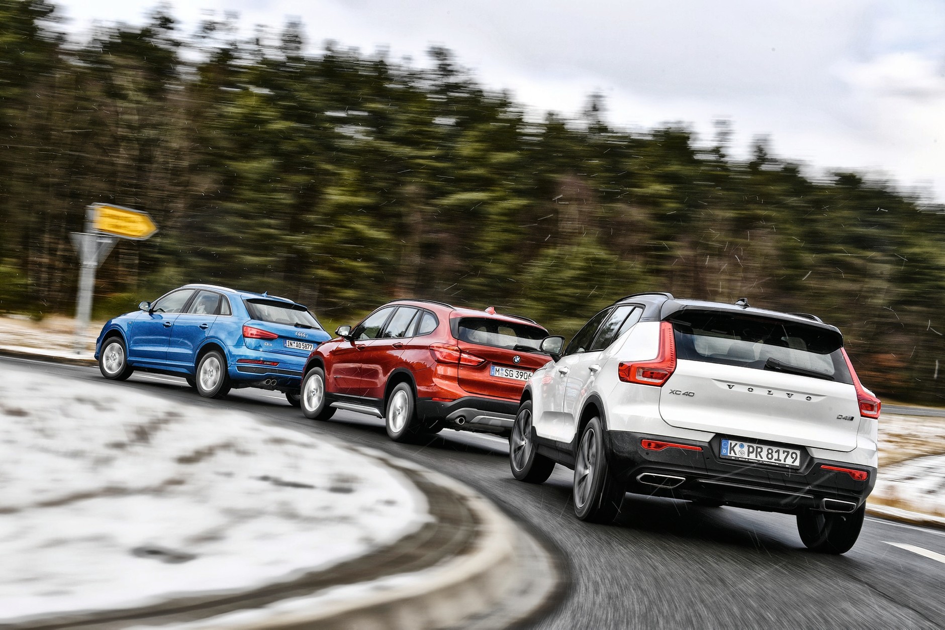 Drzwi do klasy premium otwarte? Porównanie: Volvo XC40 vs. Audi Q3, BMW X1