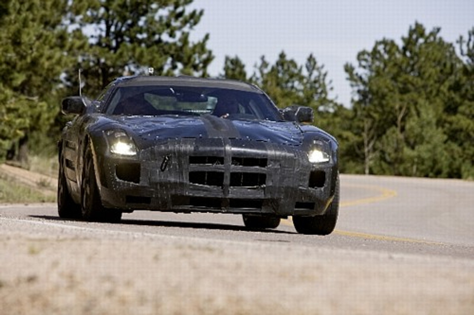 Mercedes SLS AMG - Gullwing powróci w wielkim stylu