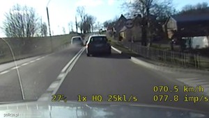 Temu kierowcy bardzo się spieszyło. Nie wiedział, kogo wyprzedza [WIDEO]