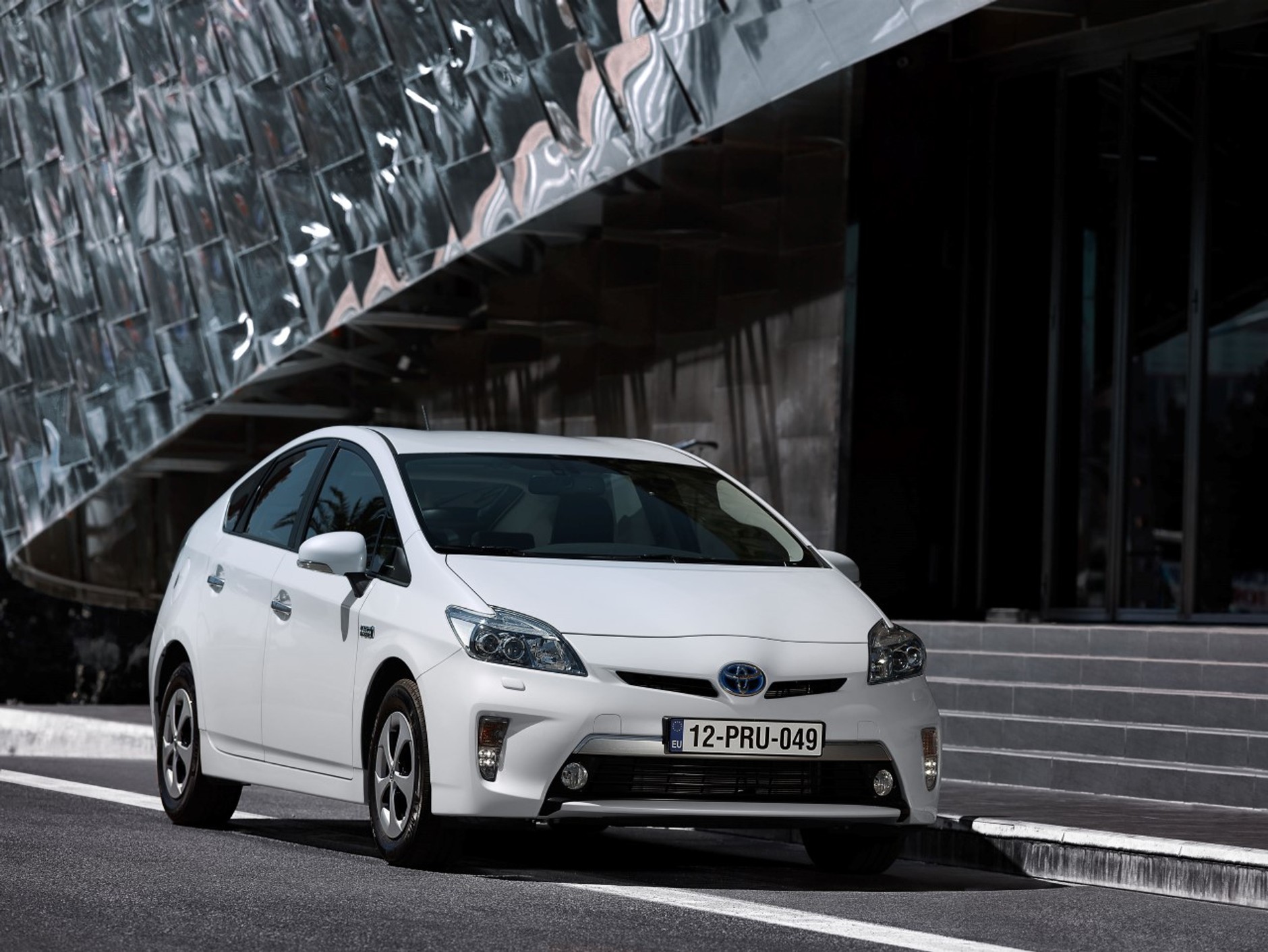 Toyota Prius plug-in hybrid 06 2012