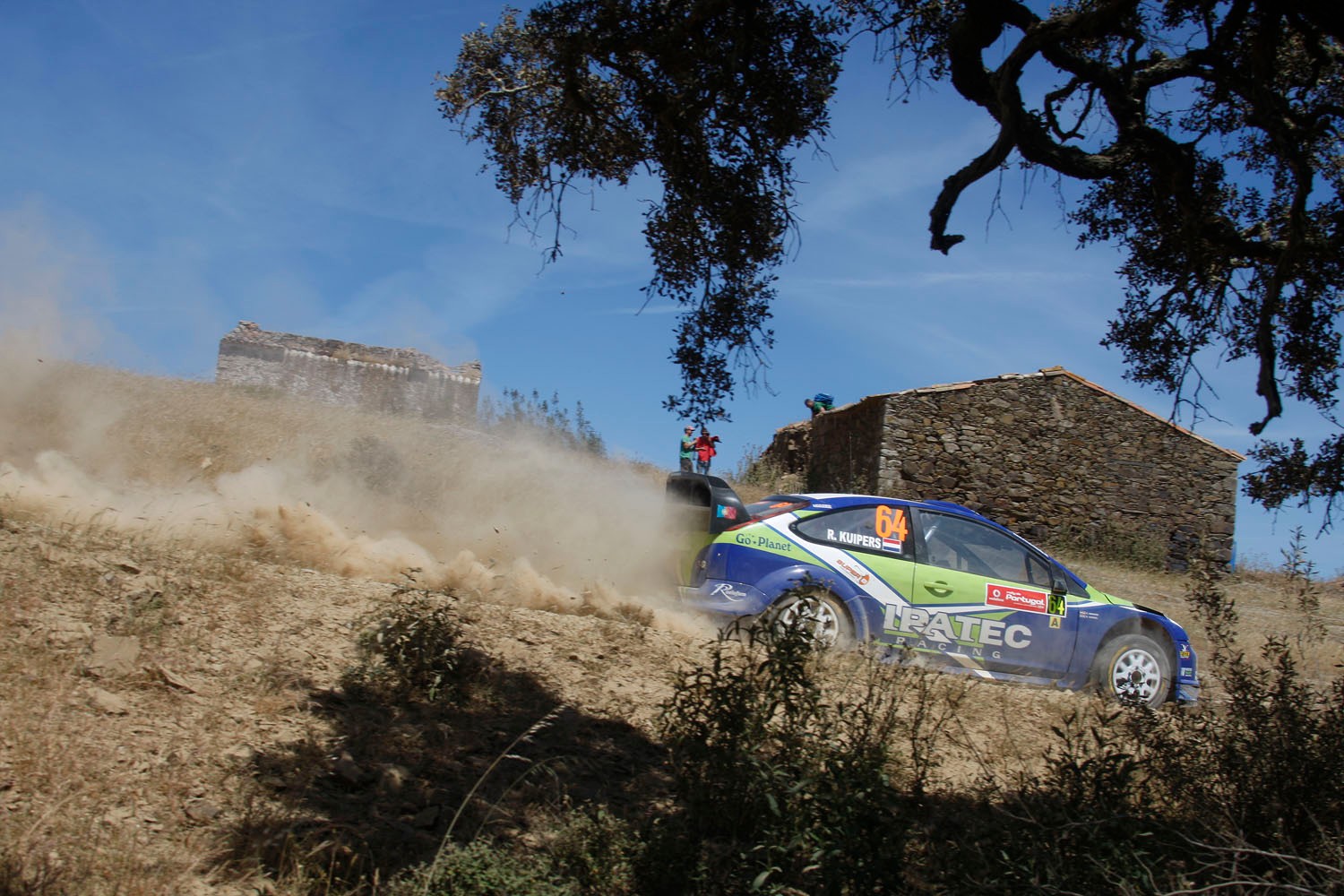 Rajd Portugalii 2010: dominacja Citroena, Kościuszko trzeci (2. etap, wyniki, galeria Willy Weyens)