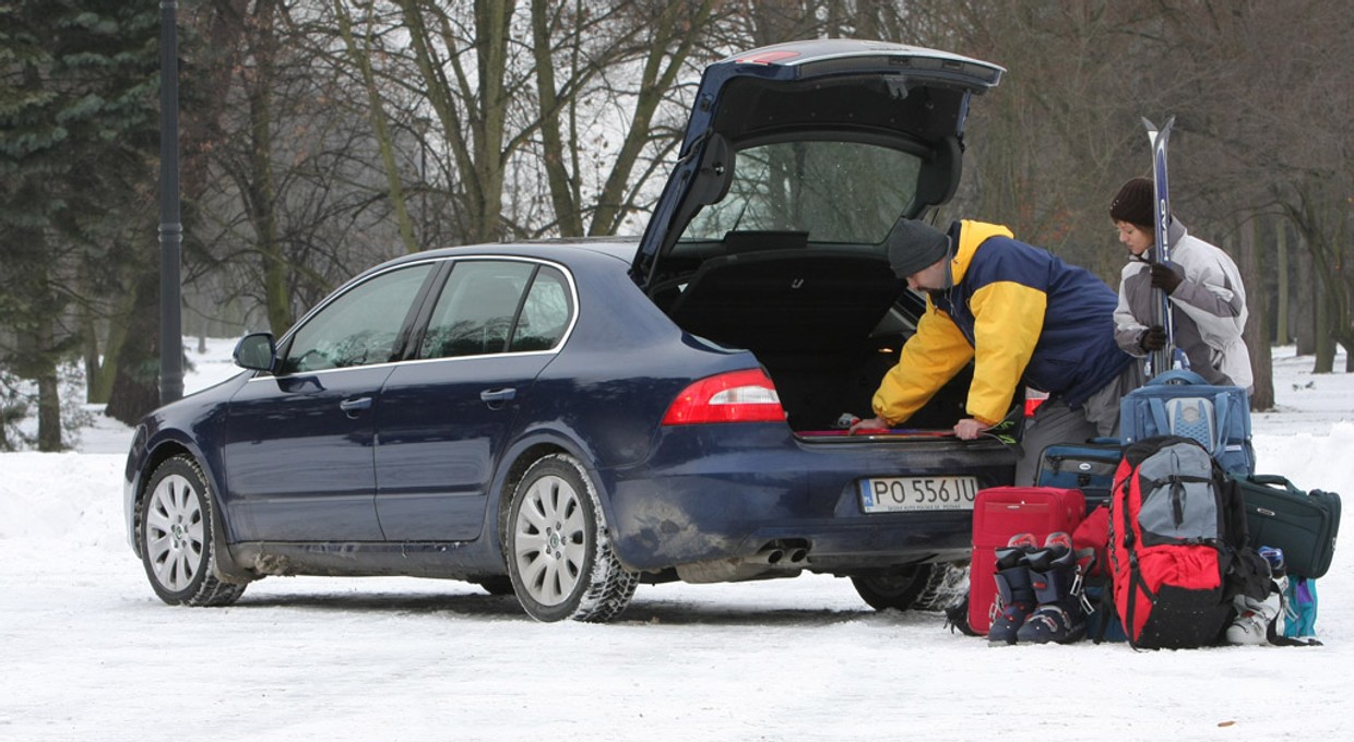 Jedziesz na ferie? Trzy strony z e-usługami, które warto znać