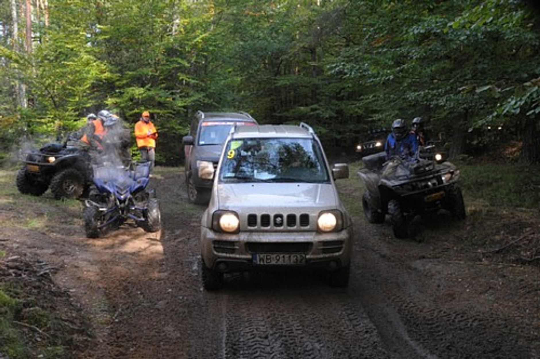 MT Series - Poligon - nocą i dniem