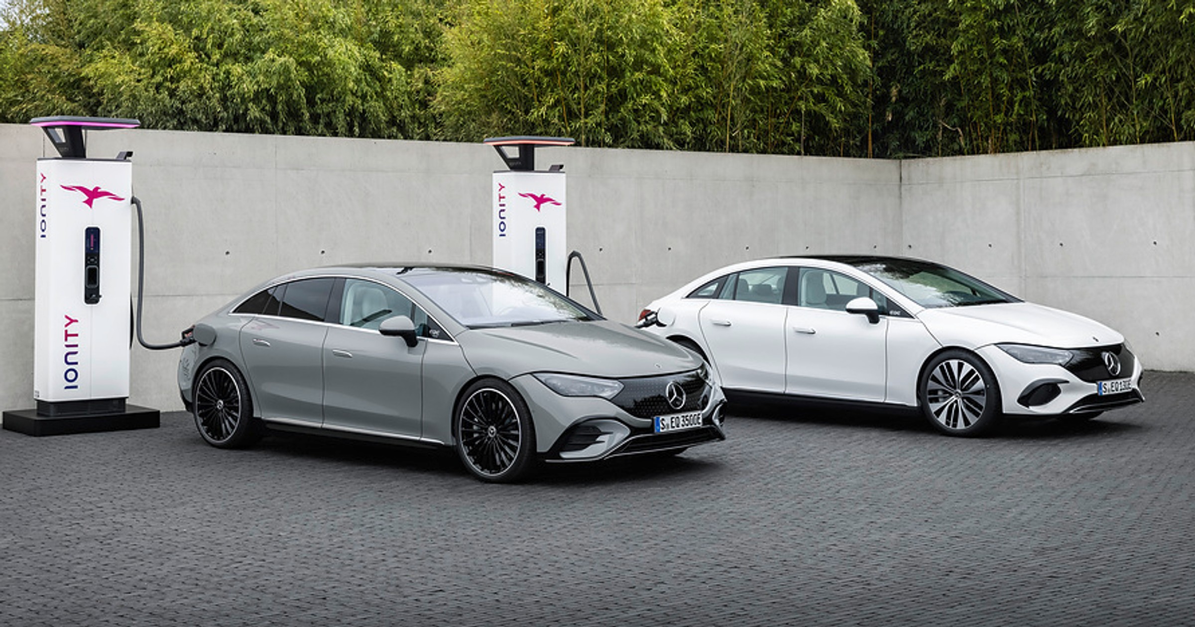 Mercedes EQE (2022)