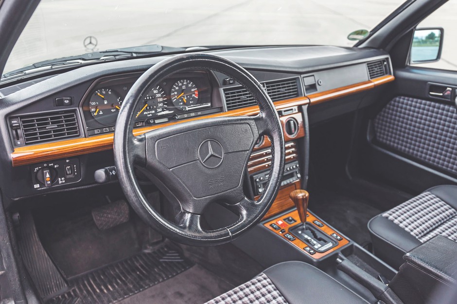 AMG E 3.2 - baby paker