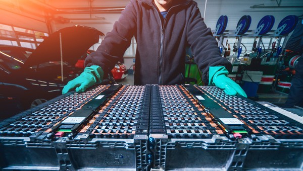 Nowe regulacje dotyczące baterii aut elektrycznych. Jest decyzja Parlamentu Europejskiego