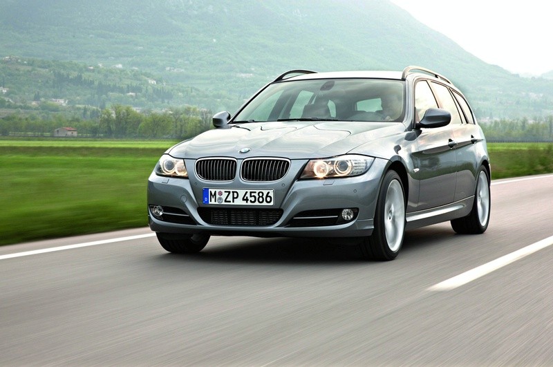 BMW 3: Odmłodzone nadwozie z nową techniką