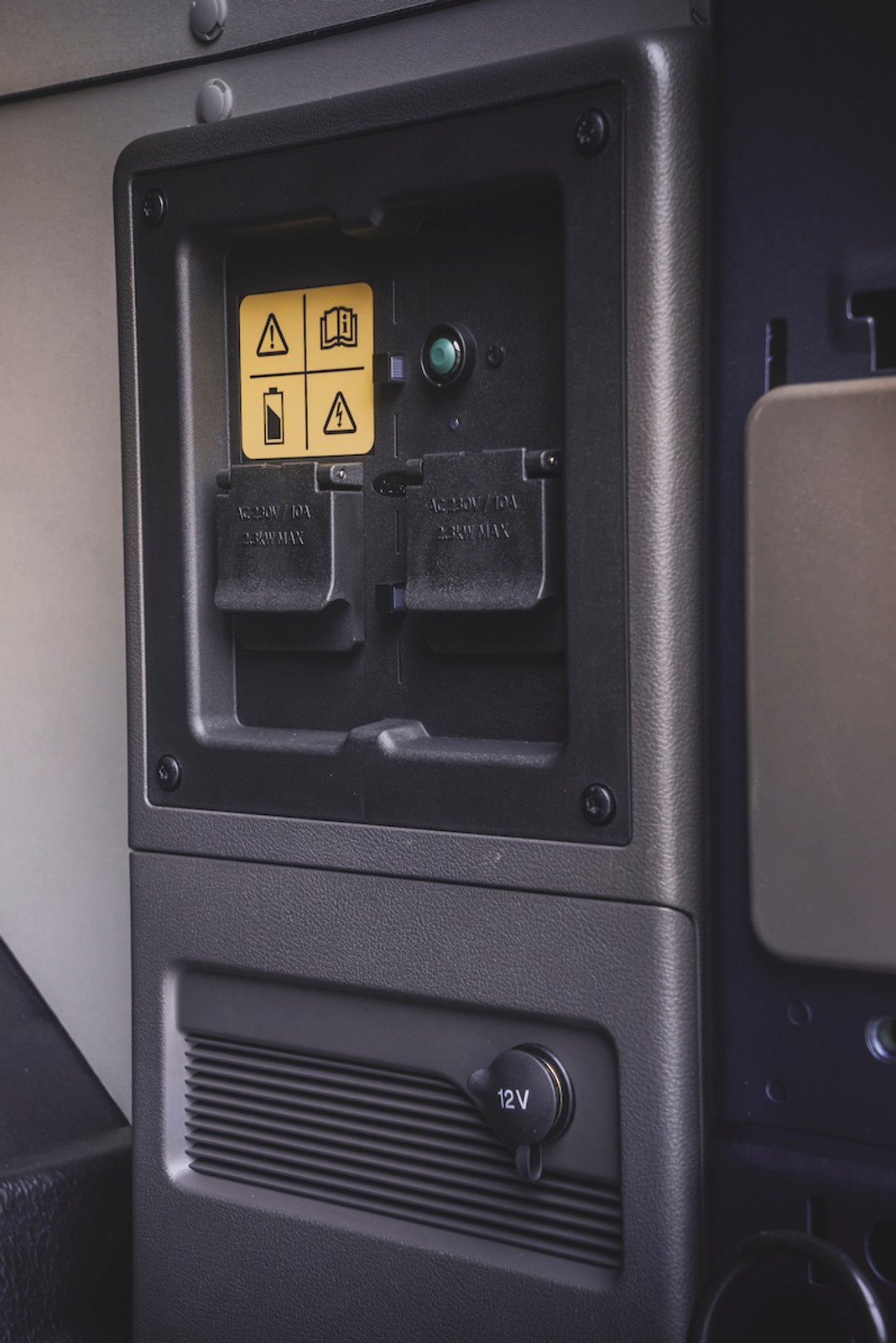 Ford E-Transit 1 generacja 2022 (Ford Pro)