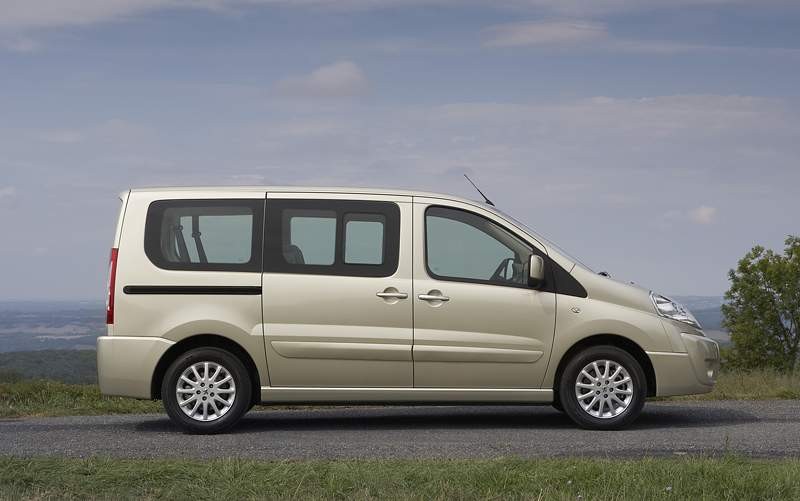 Peugeot Expert Tepee: Od minibusa do dostawczaka