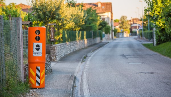 Traktują obywateli jak bankomaty? W tym kraju jest ponad 11 tys. fotoradarów