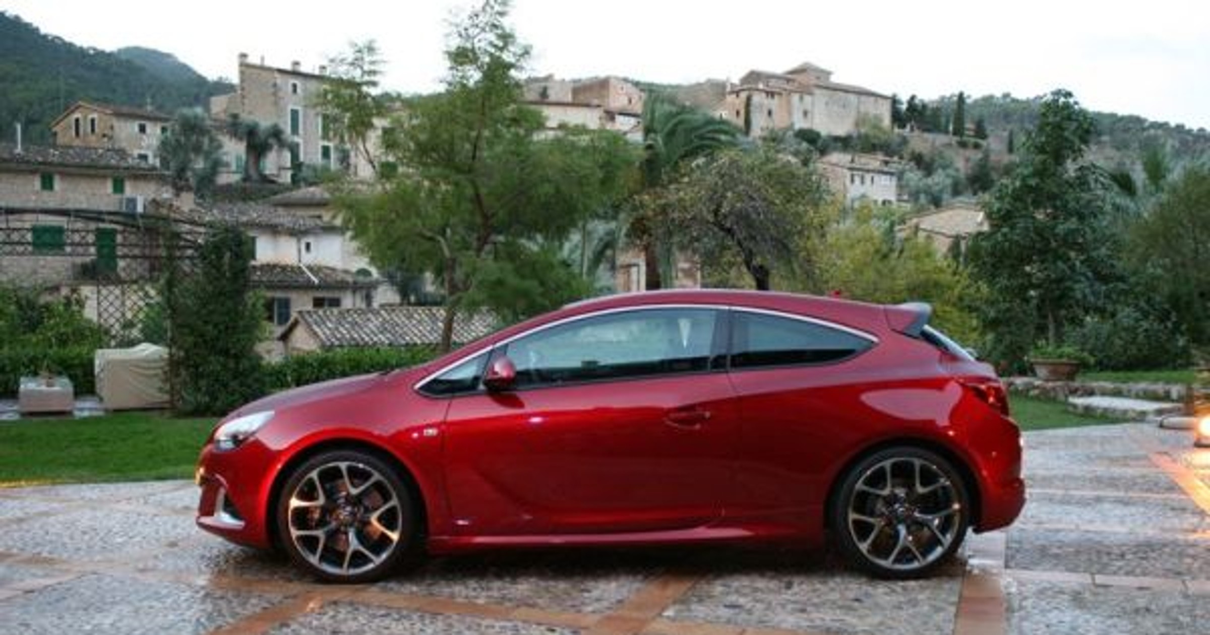Opel Astra OPC